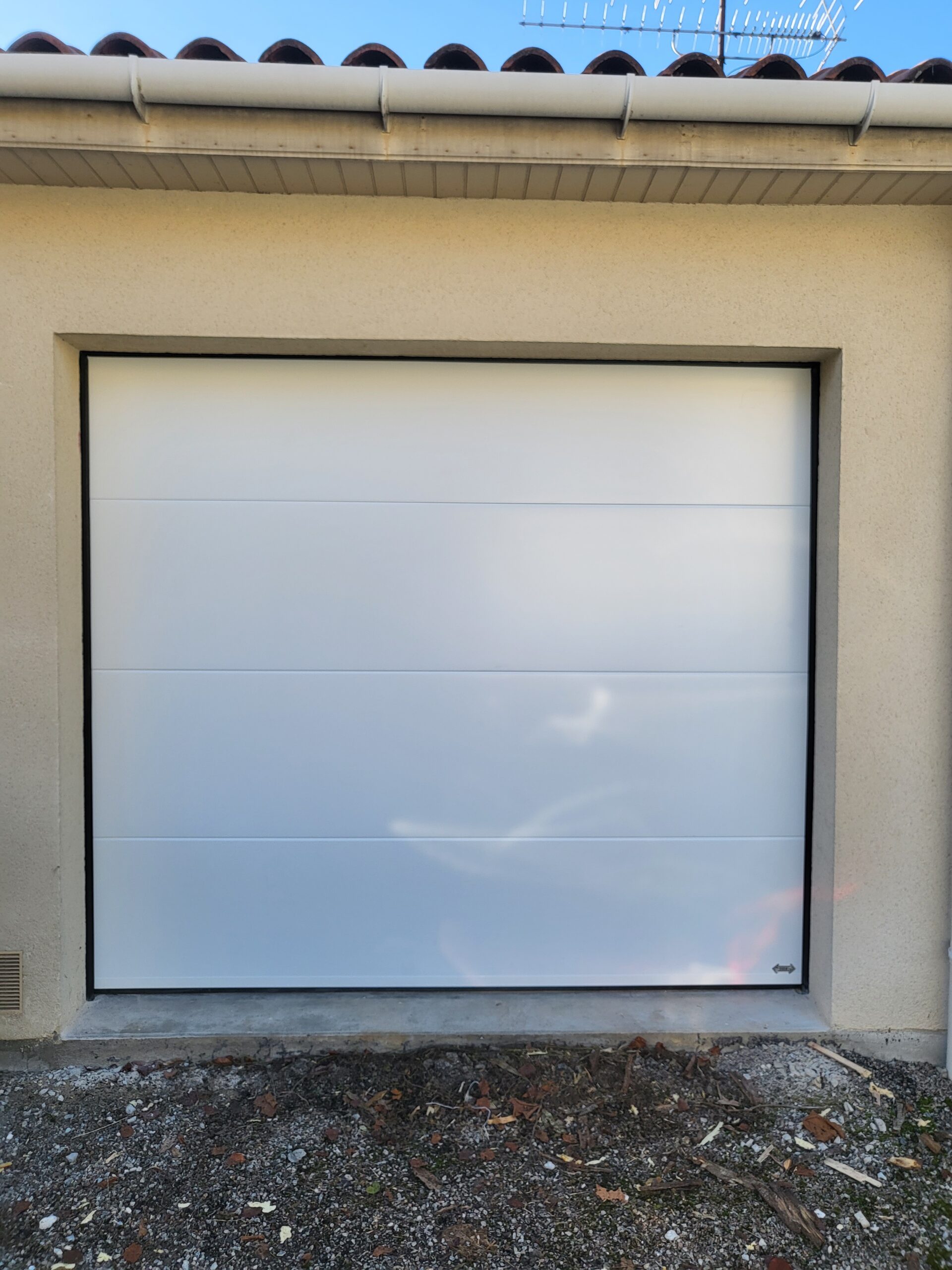 Porte de garage motorisée